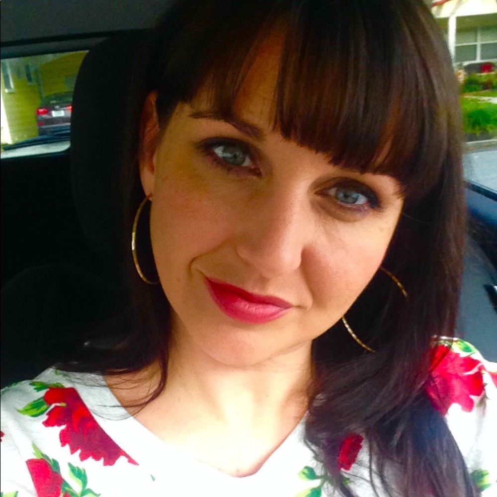 Meet your Posher, Adriene